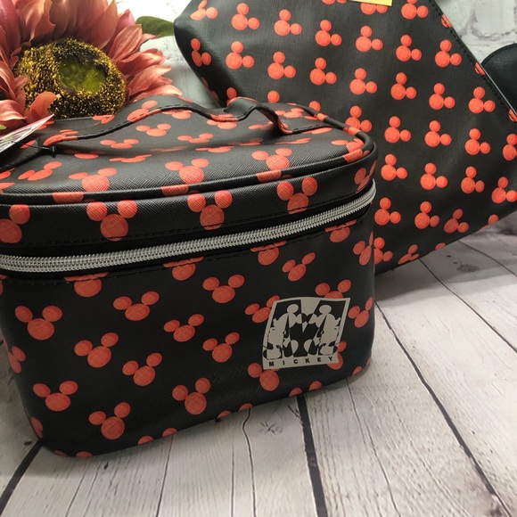 🛍🛍SOLD Mickey Mouse cosmetic bags - Picture 3 of 4